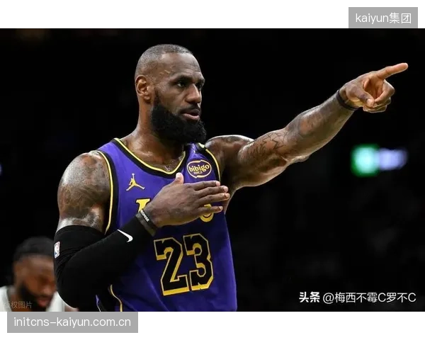 勒布朗·詹姆斯的未来决策成休赛期焦点，一份为期两年的中产合同或成为其留队选项。